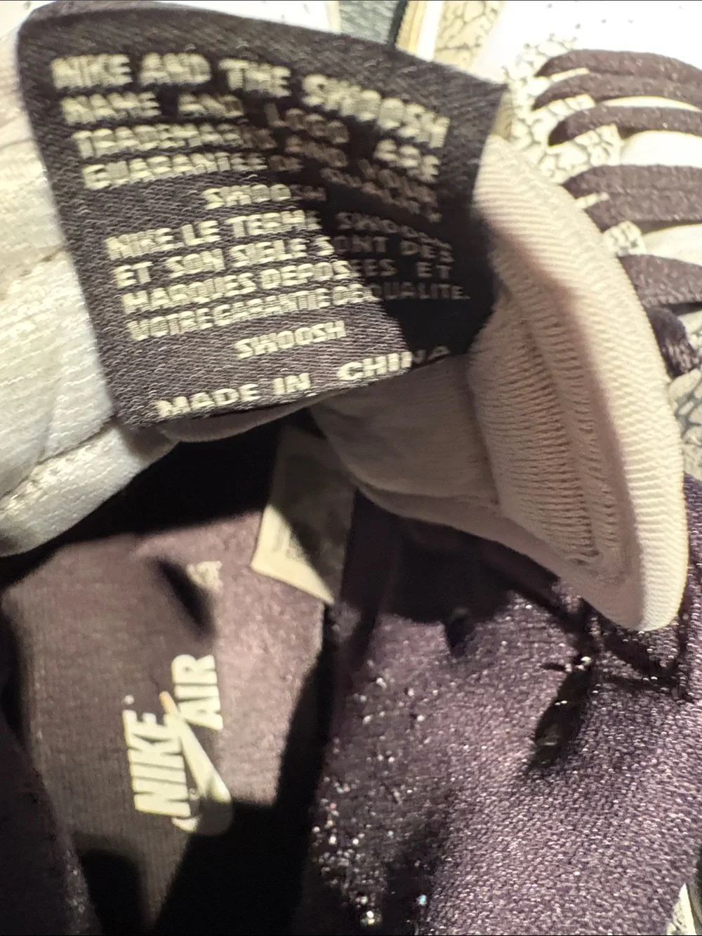 Nike Air Jordan 1 Retro High-Top Basketball in White, Gray and Black Leather